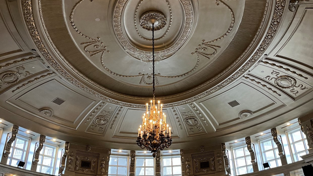 Una foto del restaurante Oval Room Brasserie – Fort Garry Hotel