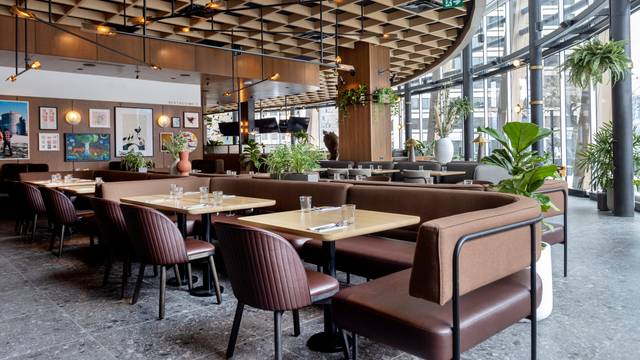 A photo of Earls Kitchen + Bar - 300 Main Street restaurant