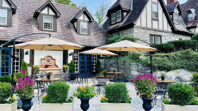 Une photo du restaurant Hillbrook Inn 