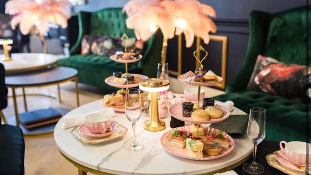 FOREVER FIORE TEA LOUNGE​の写真