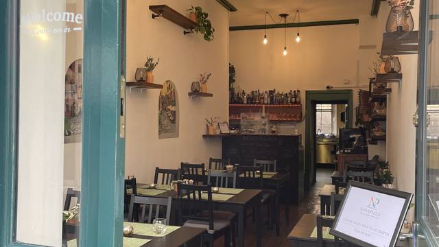 Una foto del restaurante Novapizza Vegan Kitchen