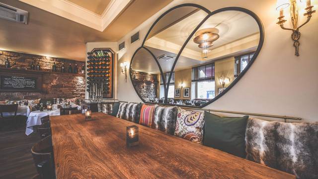 Una foto del restaurante Leo's Restaurant, Café & Wine-Bar