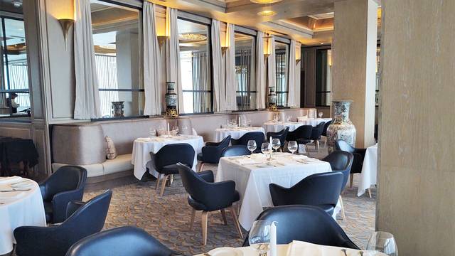 Una foto del restaurante Saint Louis Room