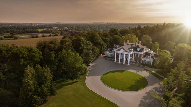 Una foto del ristorante Langdon Hall Dining Room