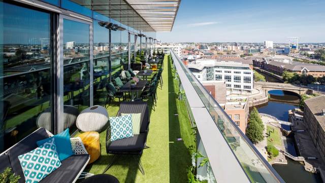 Sky Lounge at Doubletree by Hilton Leeds​の写真