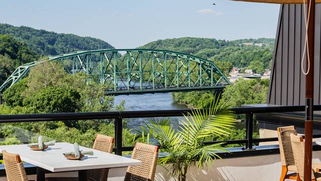 Una foto del restaurante Thyme Rooftop Grille