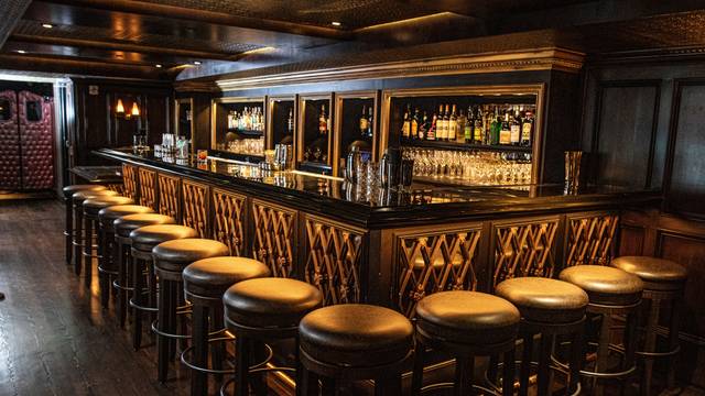 A photo of Le Parc Bistrobar restaurant