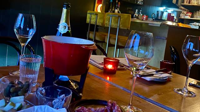 Una foto del restaurante Varbar by Moonlight & Eli