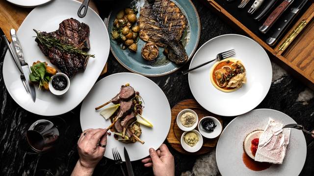 Una foto del restaurante ATLAS steak + fish – Edmonton, ICE District