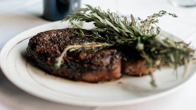 Una foto del ristorante Dakota’s Steakhouse- Downtown Dallas