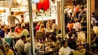 Una foto del restaurante Jimmy V's Osteria + Bar - Downtown Raleigh