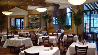 A photo of Bravo Italian Kitchen - Pittsburgh - Galleria restaurant