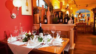 A photo of Café Monsalvy restaurant