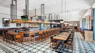 A photo of Legal Sea Foods - Peabody restaurant