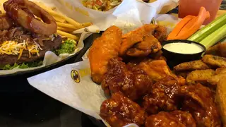 A photo of Buffalo Wild Wings - Lake Orion restaurant