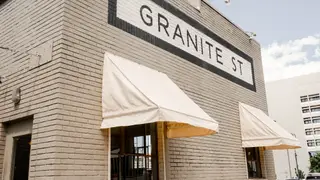 Una foto del restaurante Old Granite Street Eatery