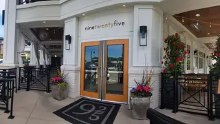 A photo of ninetwentyfive restaurant