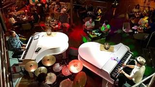 Dueling Pianos foto