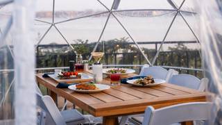 Lakeview Igloo Dining Foto