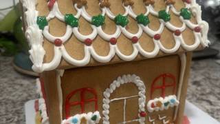 SOLD OUT Gingerbread House Decorating photo