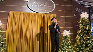 Broadway Stars Sing Christmas Carols Photo