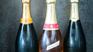 Pop, Fizz, Cheers – Celebrate Champagne Friday! foto