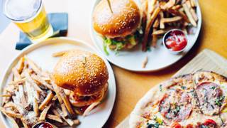 $20 Beer & Burger special Foto