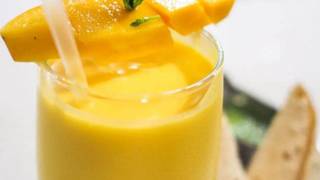 写真（Valentine Offer - Enjoy complimentary Mango Lassi）