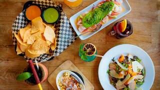 Celebrate Cinco de Mayo with us at La Viga! foto