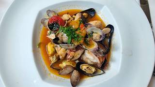 Italienische Fischsuppe (Cacciucco) photo