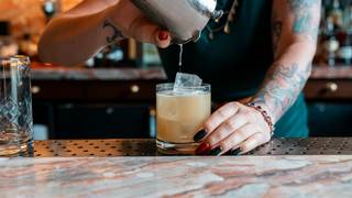 写真（EM COCKTAIL CLASS SERIES: WOMEN IN GIN）