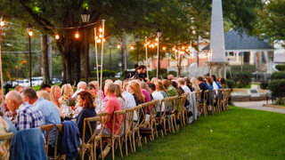 写真（Town Square Dinner Series）