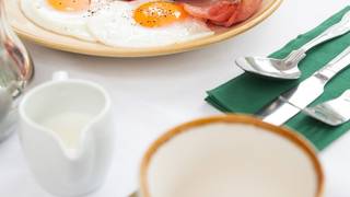 English Breakfast & Bottomless Beverage £9.95 photo