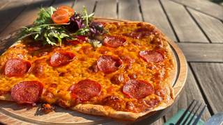 Pizza/Burger & Pint £14.95 photo