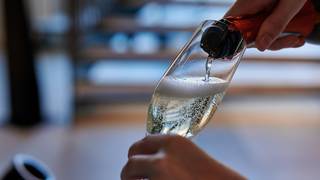 Con - grad - ulations!! Celebrate with prosecco🥂 foto