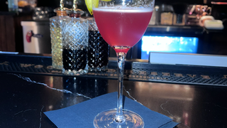 写真（HAPPY HOUR AT DEL PORTO FROM 3 TO 6:30 PM）