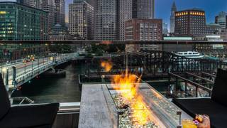 写真（EVENING: Firepit for 4 at the Envoy Rooftop）