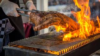 American BBQ-Grillbuff inklusive "Bier-Erlebnis“ foto