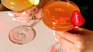 Moms & Martinis foto