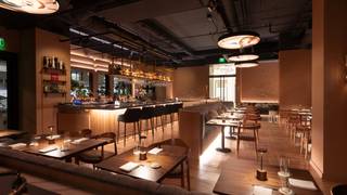 Wine Dinner with Henna Bakshi foto