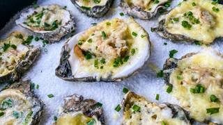 $2 Oysters & Shrimp with Vokel Cellars Wine foto