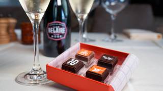 Bubbles & Truffles Dining Experience Add On foto