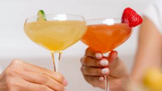 Moms & Martinis foto
