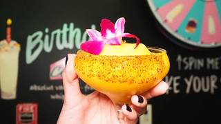 Summer Happy Hour at JoJo's! ☀️🍹 foto