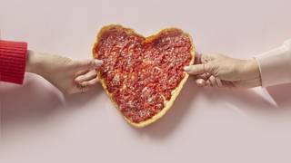 Give Mom Your (Deep Dish) Heart This Mother’s Day foto