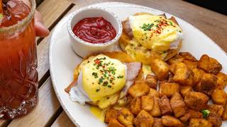 Celebrate Mother’s Day with a Brunch to Remember foto