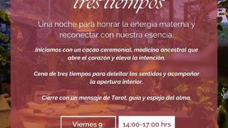 Comida con ritual para honrar la energía materna foto