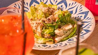 A Taste of Italy: Salad and Spritz for £20 foto