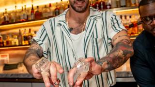 Shaken, Stirred, and Savored: A Mare Ginsperience foto
