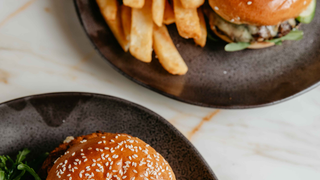 $30 Burger and a Beer (or house wine) foto